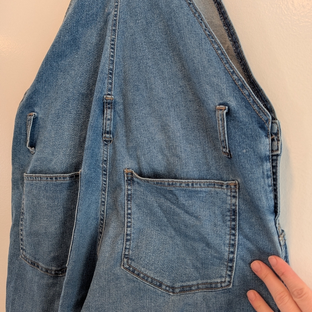 CELEBRITY PINK Women's Distressed Blue Denim Bib Overalls Size Small - Picture 13 of 14